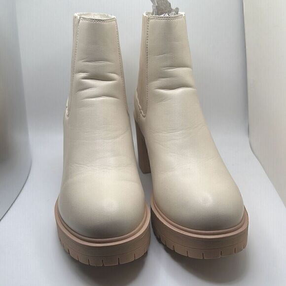 CUSHIONAIRE Women's Beckett chelsea boot +Memory Foam 11 WIDE CREAM - Picture 2 of 7